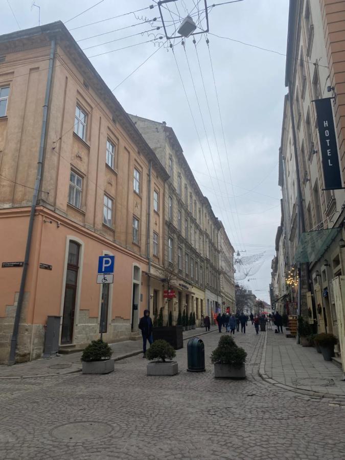 Апартаменты 1 Minute To Rynok Square Львов Экстерьер фото